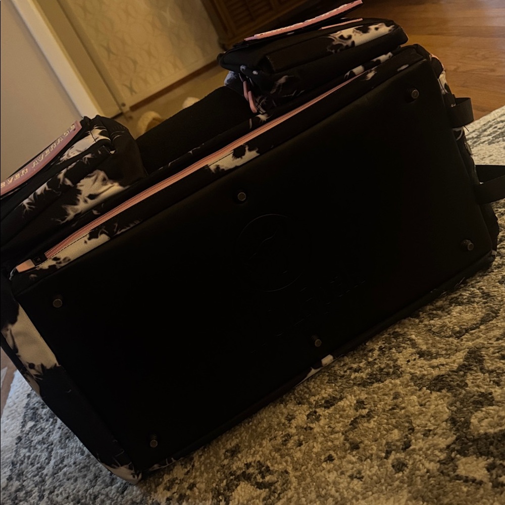 40L ULTIMATE DUFFLE BAG BLACK LIGHTNING KNOCKOUT PINK - Picture 16 of 16